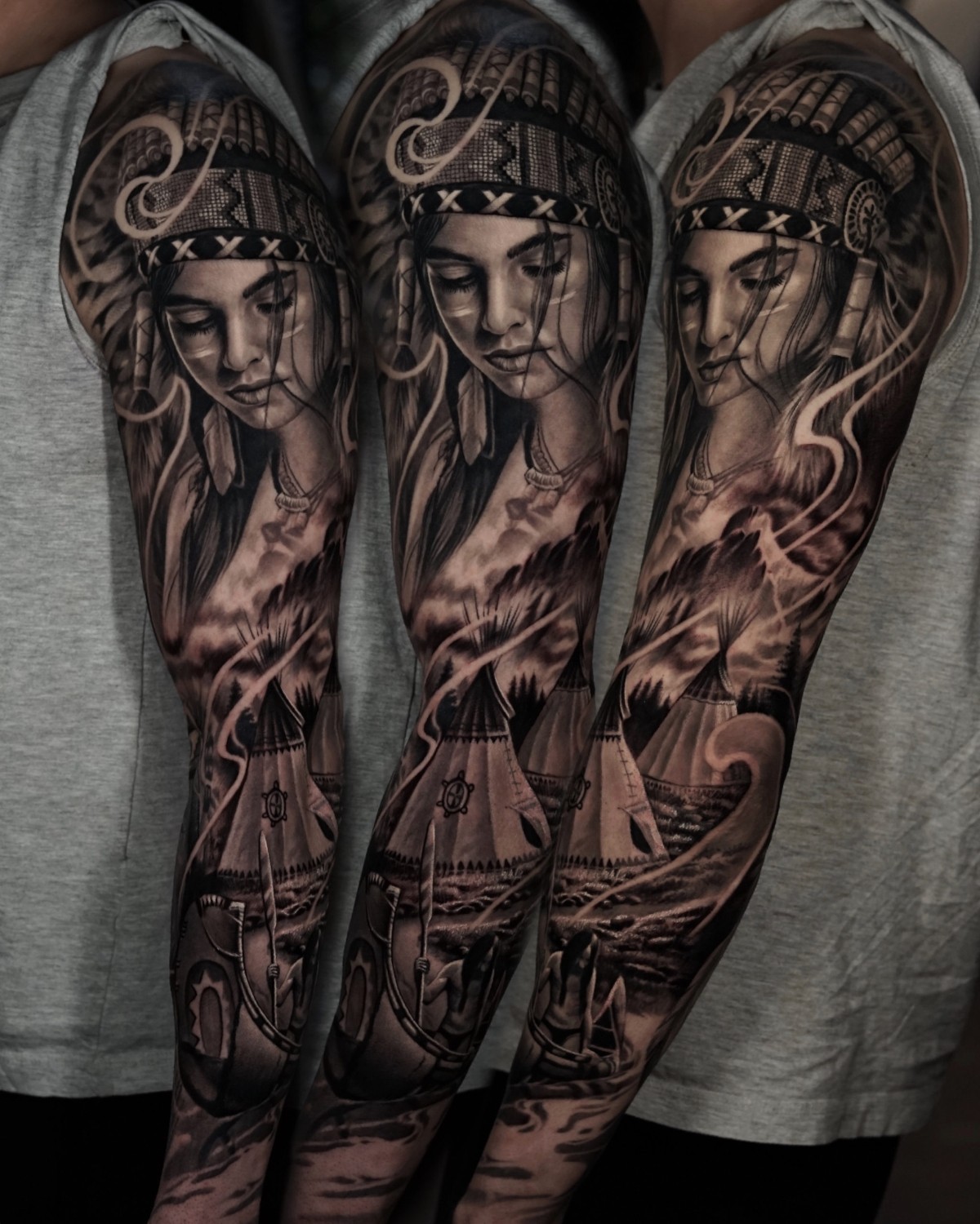 Black-and-Grey-Tattoo als großflächiges Armmotiv Black-and-Grey-Tattoo als großflächiges Armmotiv